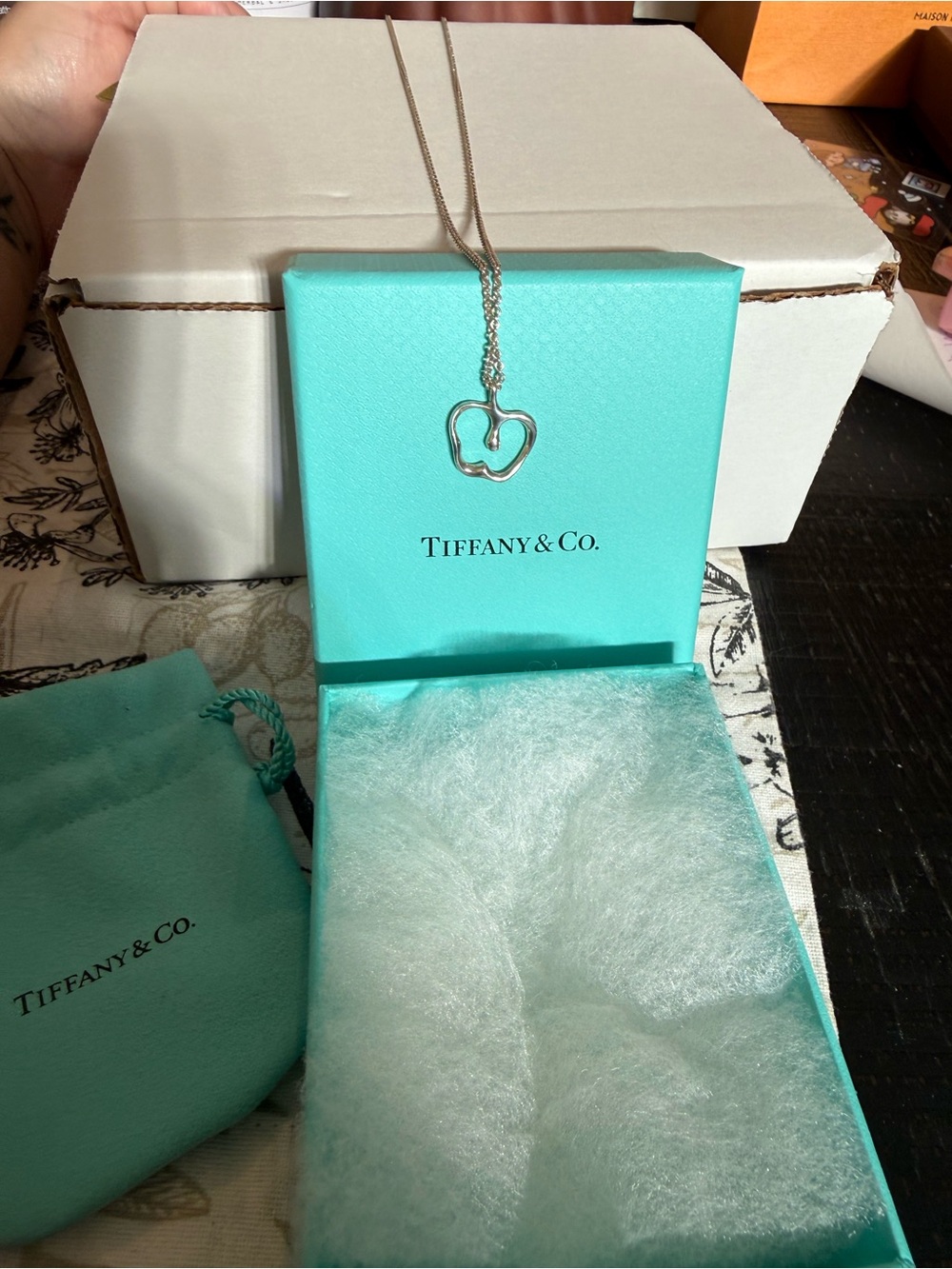 🎄💙 TIFFANY & CO. ELSA PERETTI APPLE NECKLACE